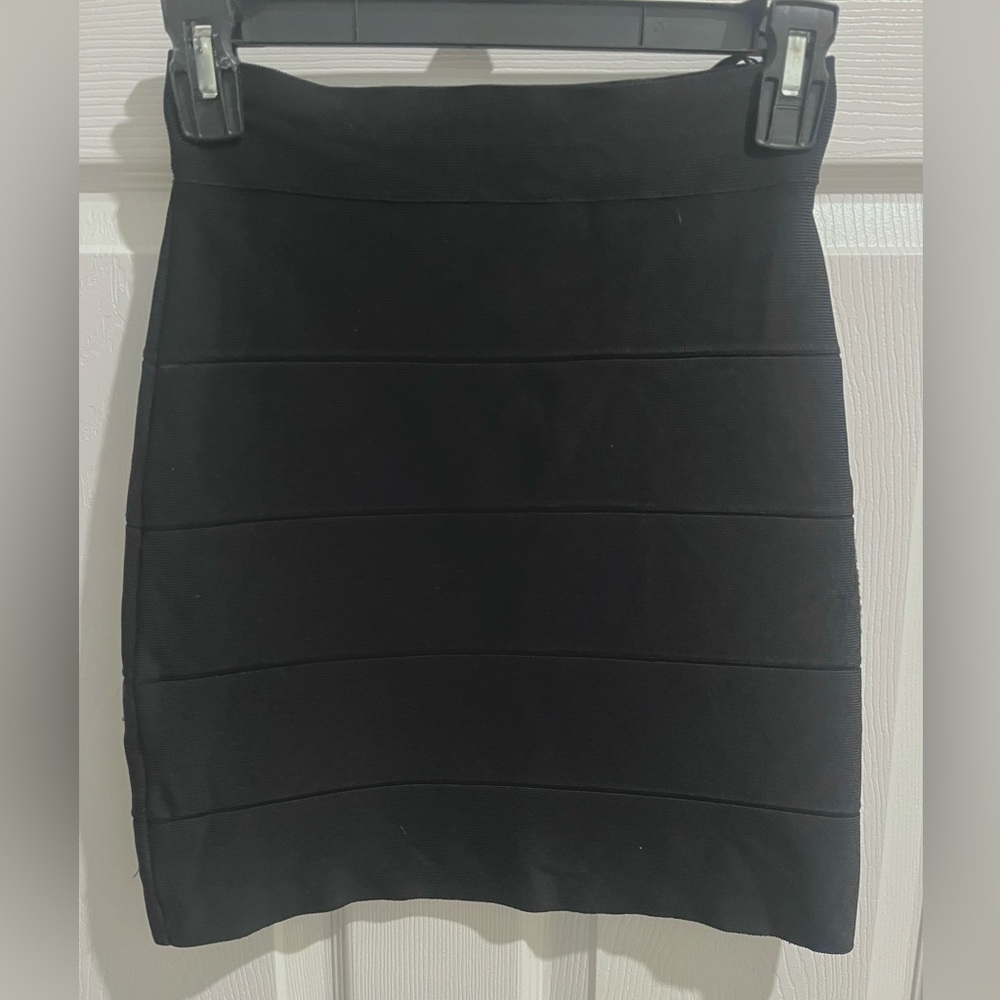 BCBG MaxAzria Bandage Skirt small